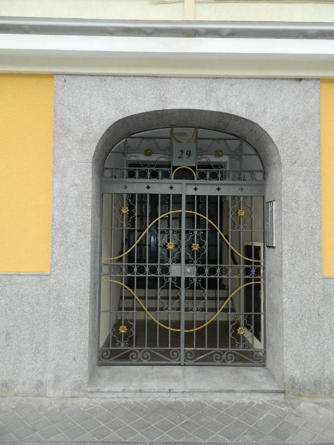 Centro / Ferrocarril 3 Apartment Мадрид Екстериор снимка